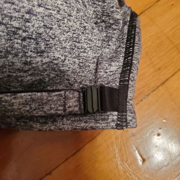 Victoria's Secret Sport wrap front bra VSX, women size 36B - Picture 5 of 10